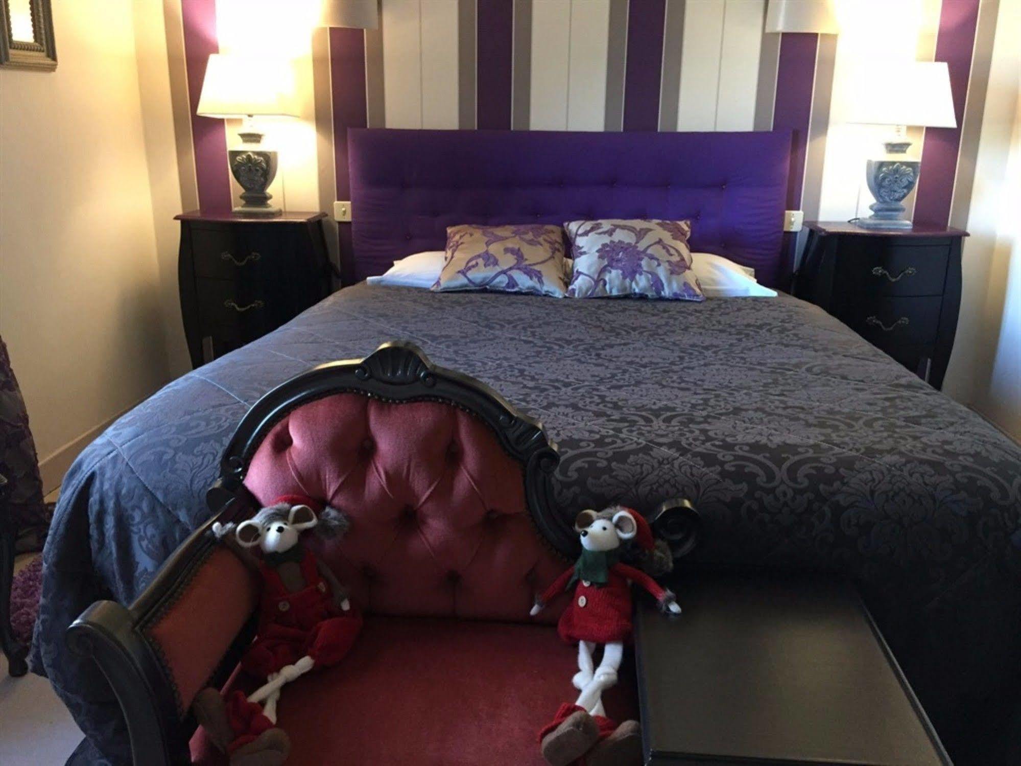 O Clair De Lune Au Coeur De Sarlat - Chambres Climatisees - Parking Prive - Piscine Chauffee - Spa Et Massages Εξωτερικό φωτογραφία
